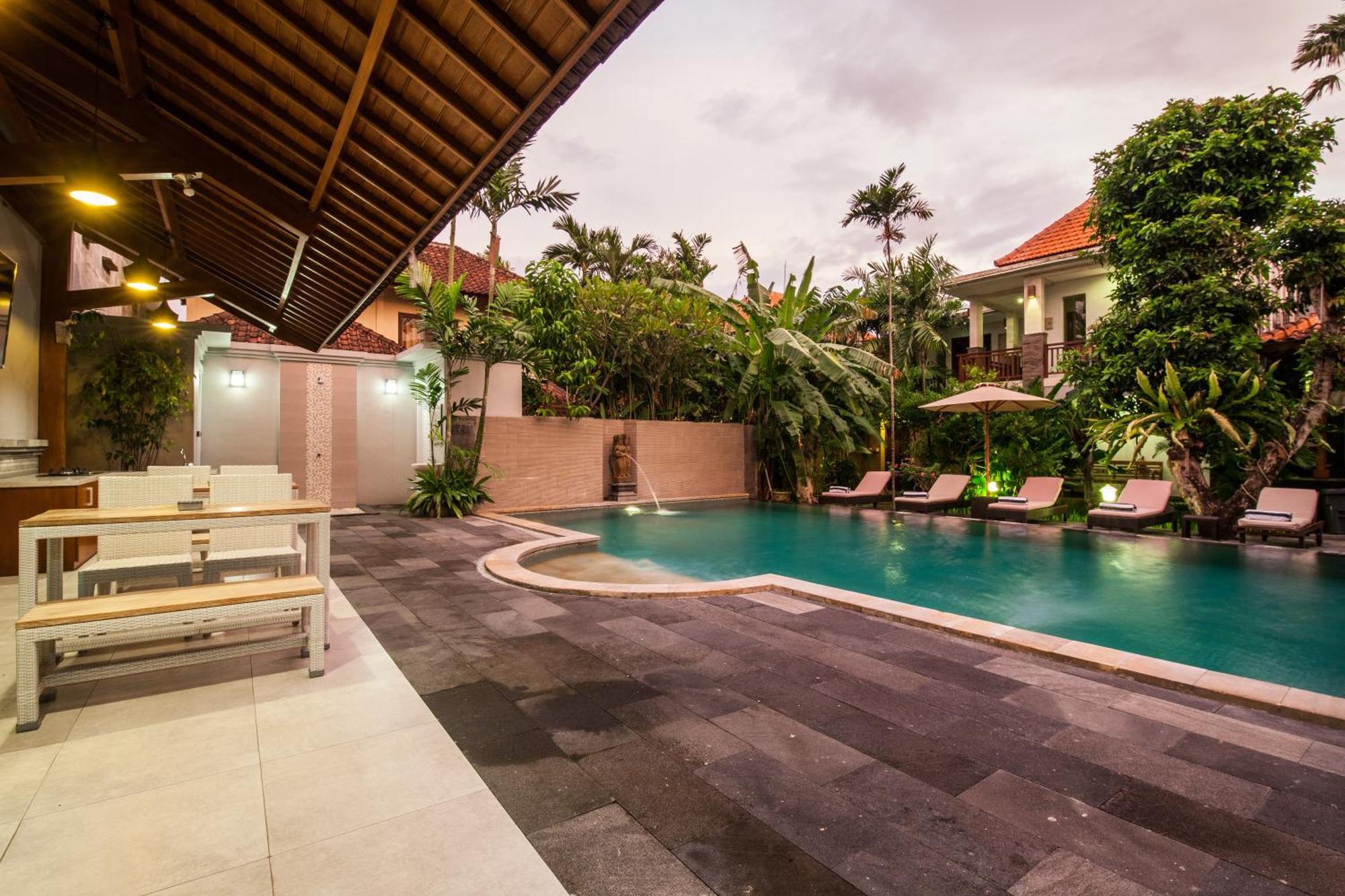 Villa 4-br Garden Legian 5-min Walk To And Shops Bali Seminyak (Bali)